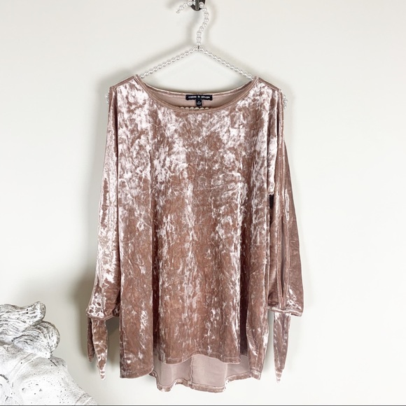 Cable & Gauge crushed velvet arm slit top medium - Picture 3 of 7